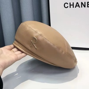 Wholesale Korean R Letter Beret Hat for Women Autumn-Winter French Retro Black Face Small Painter Hat Pu Leather for Women